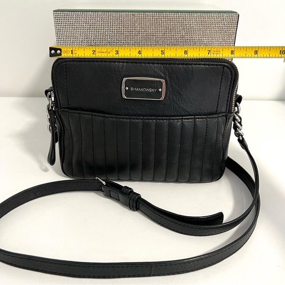 B.Makowsky Woman’s Leather Crossbody Bag - Picture 9 of 10